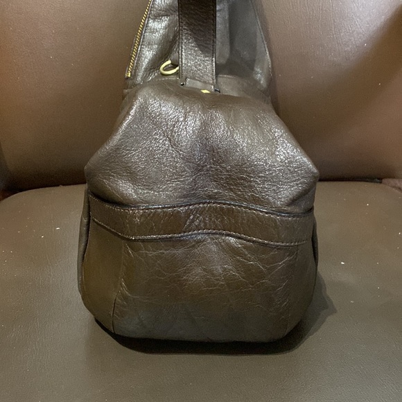 Danier Leather Hobo - Picture 5 of 9